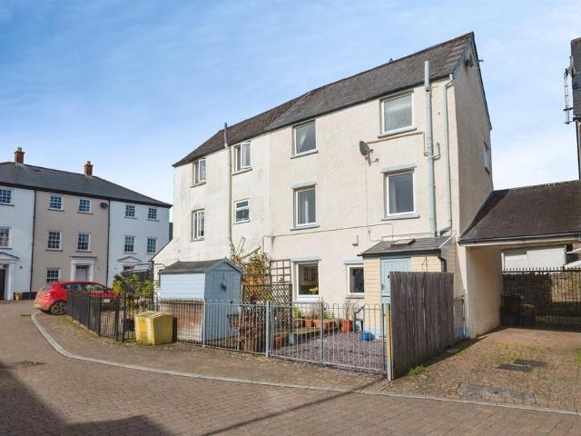 House for sale in Newton St Cyres, Devon