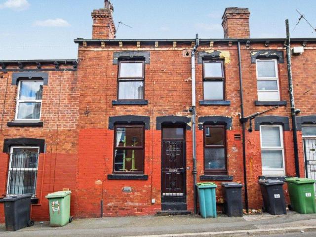 House for sale in Armley, West Yorkshire