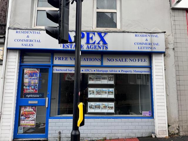 House for sale in Tonypandy, Penygraig