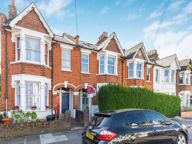 House for sale in Earlsfield, Greater London
