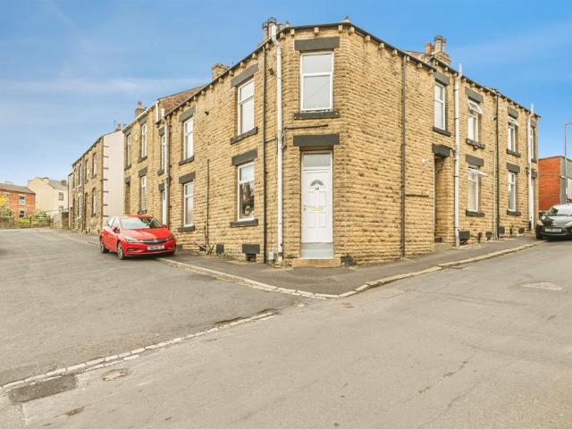 House for sale in Chickenley, Dewsbury