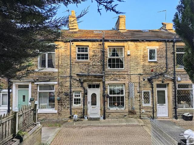 House for sale in Hipperholme, Calderdale
