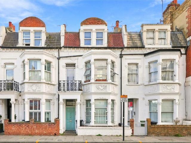 House for sale in London Borough of Hammersmith and Fulham, Greater London