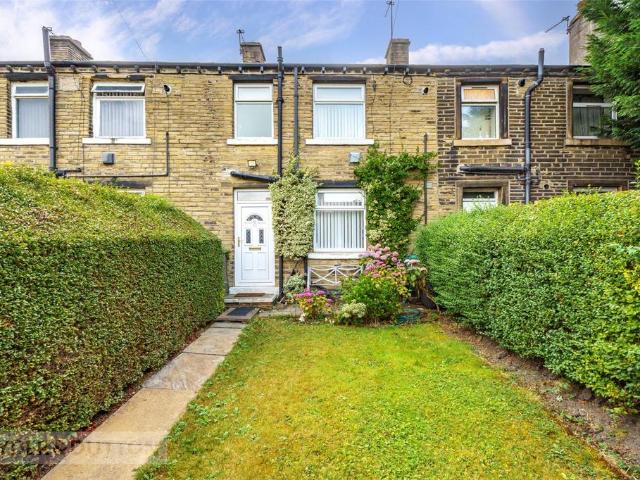 House for sale in Huddersfield, West Yorkshire