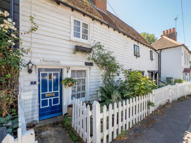 House for sale in Greater London