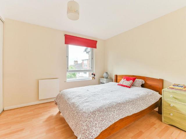 House for sale in London Borough of Croydon, South Norwood