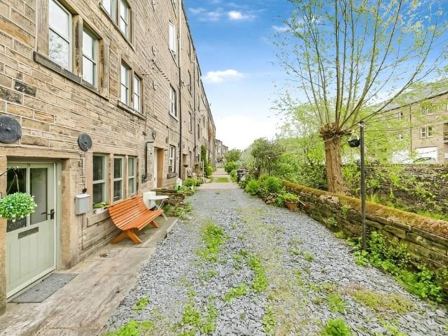 House for sale in Holme Valley, Holmfirth