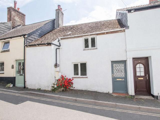 House for sale in Weir Quay, Devon