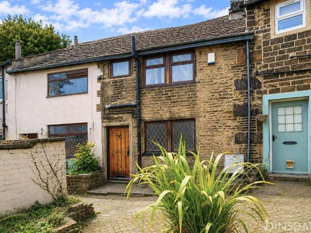 House for sale in Frizinghall, West Yorkshire