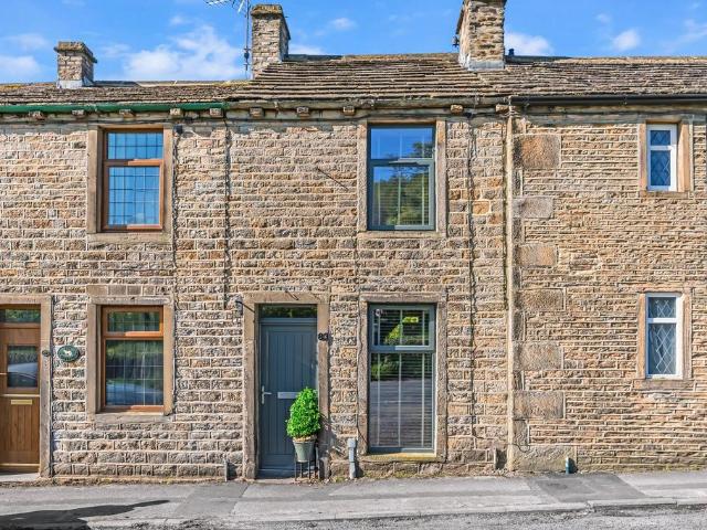 House for sale in Farnhill, North Yorkshire
