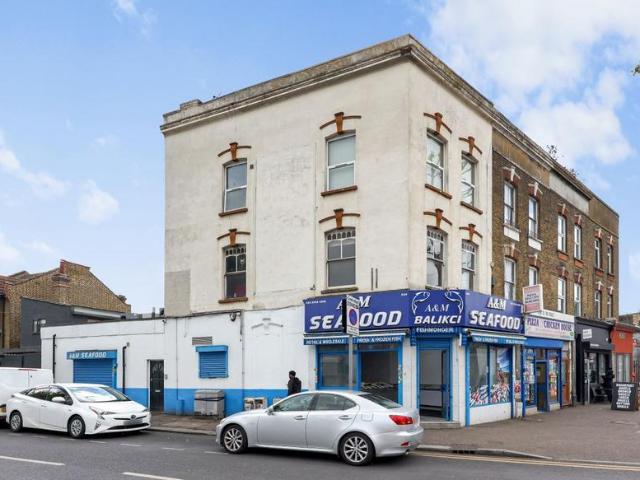 House for sale in Leyton, Greater London