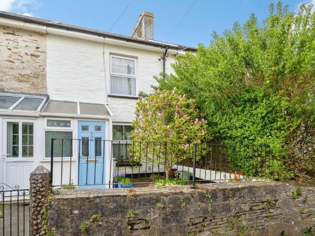 House for sale in Lamellion, Cornwall