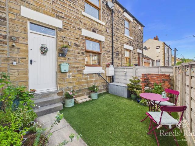 House for sale in Ossett, West Yorkshire