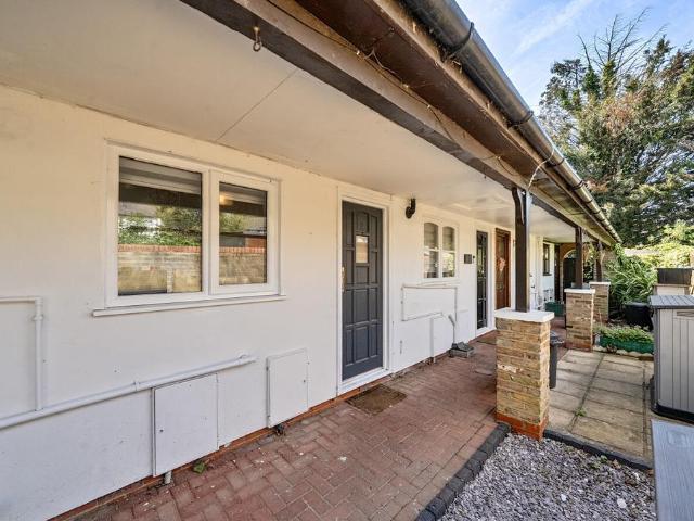 House for sale in Elmers End, Greater London