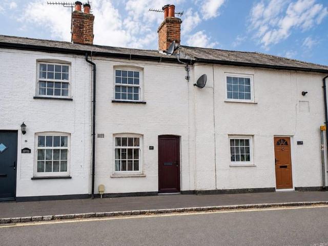 House for sale in Lower Ascott, Buckinghamshire