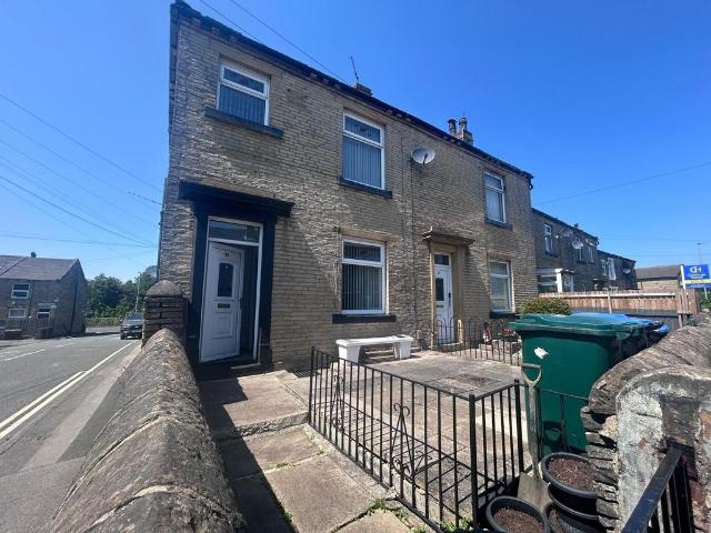 House for sale in Lower Wyke, West Yorkshire