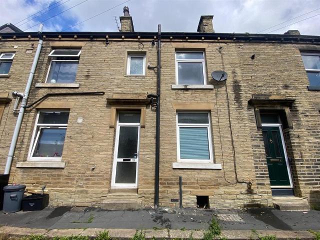 House for sale in Bonegate, Calderdale