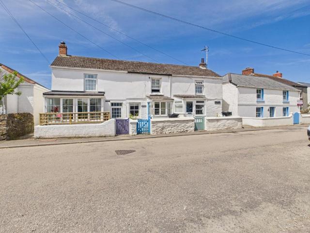 House for sale in Treloan, Gerrans