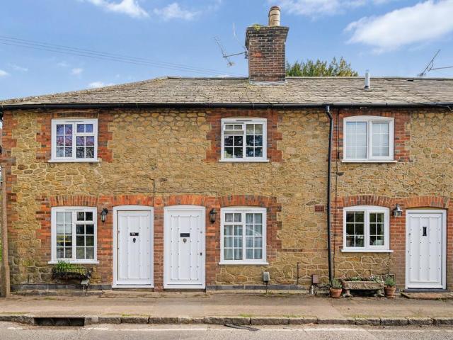 House for sale in Hillview, Surrey