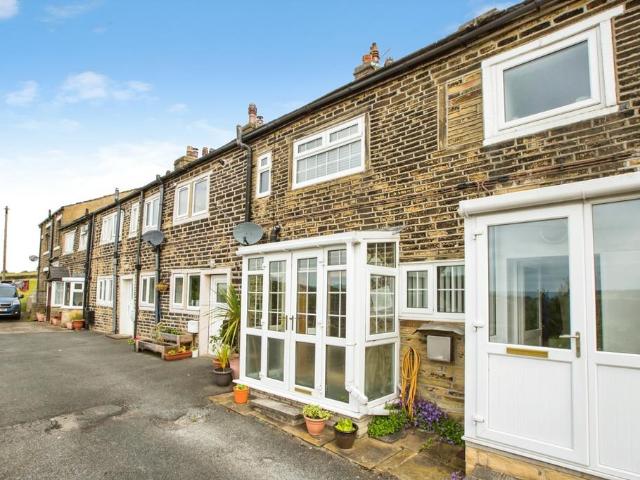 House for sale in Warley Town, West Yorkshire