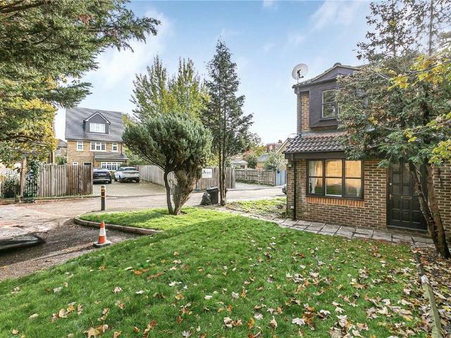 House for sale in London Borough of Hounslow, Greater London