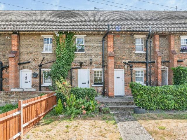 House for sale in The Bonners, Orsett