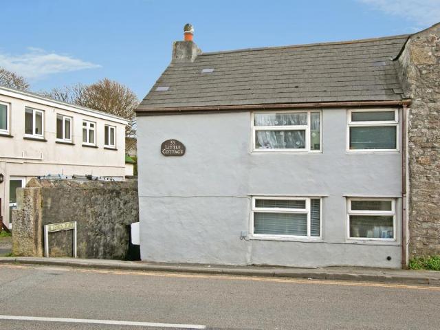 House for sale in Mount Ambrose, Cornwall