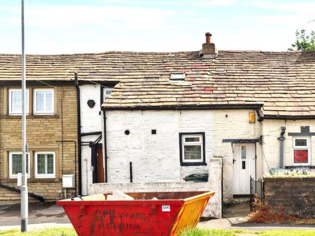 House for sale in Queensbury, West Yorkshire