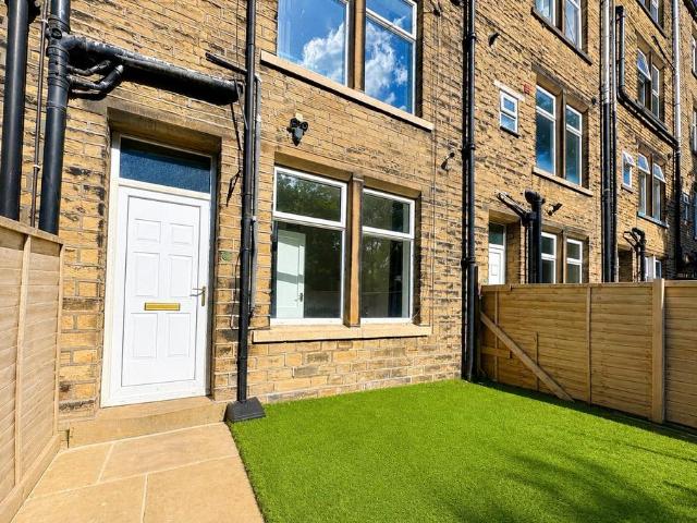 House for sale in Salterhebble, West Yorkshire