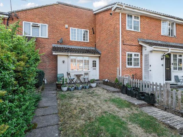 House for sale in Farnborough, Greater London