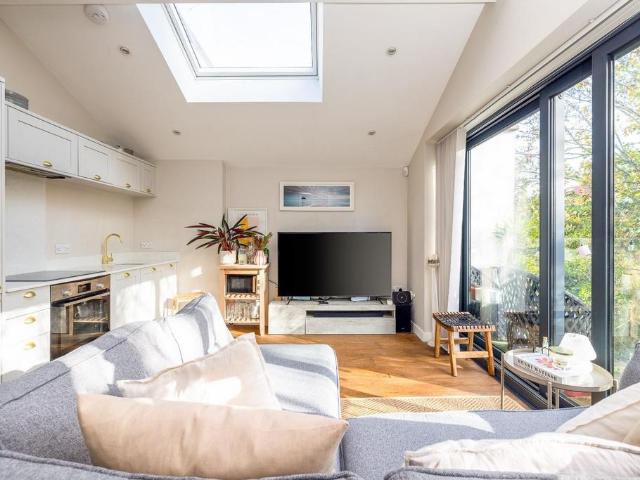 House for sale in Feckenham, City Of Bristol