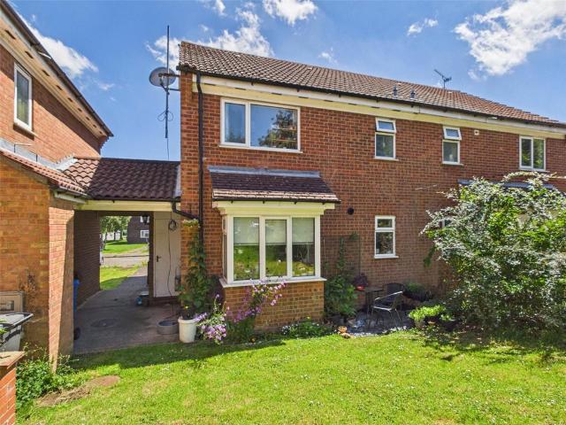 House for sale in Brambleside, Kettering