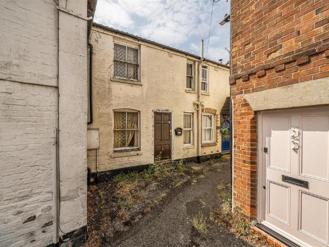 House for sale in Devizes, Wiltshire