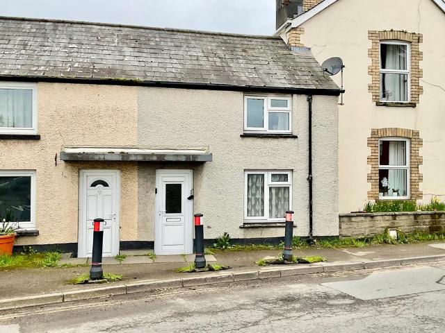House for sale in Llanbadoc, Wales