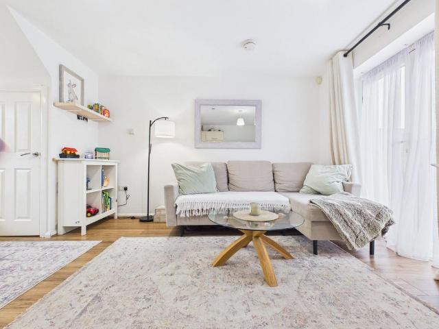 House for sale in Fishersgate, West Sussex