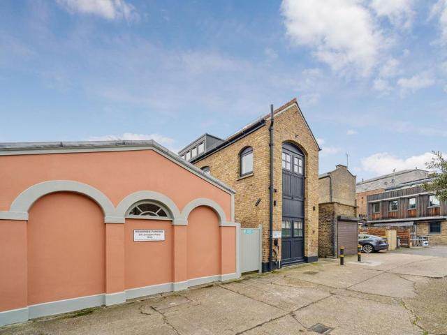 House for sale in London Borough of Merton, Isle Of Man