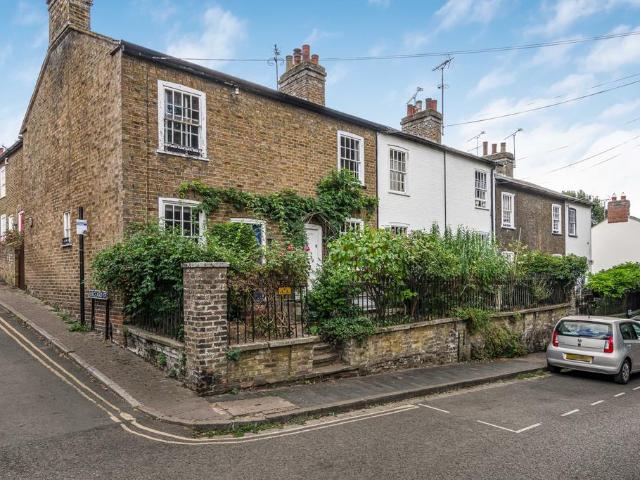 House for sale in St Albans, Five Acres