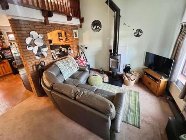 Cottage for sale in Bringhurst
