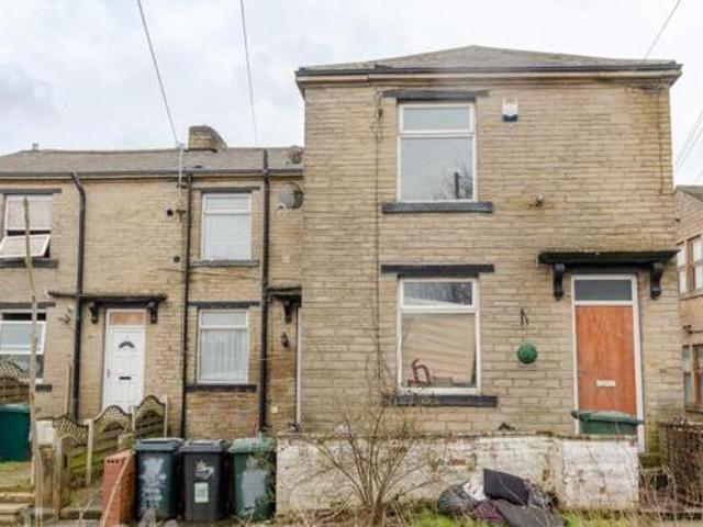 House for sale in Lower Wyke, West Yorkshire