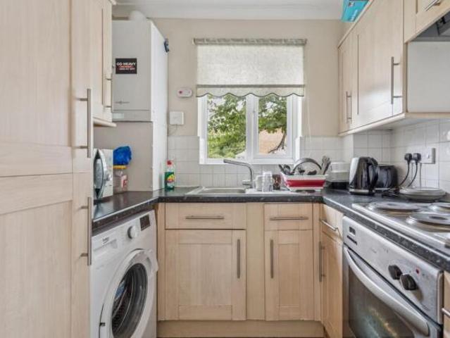 Cottage for sale in Bushey