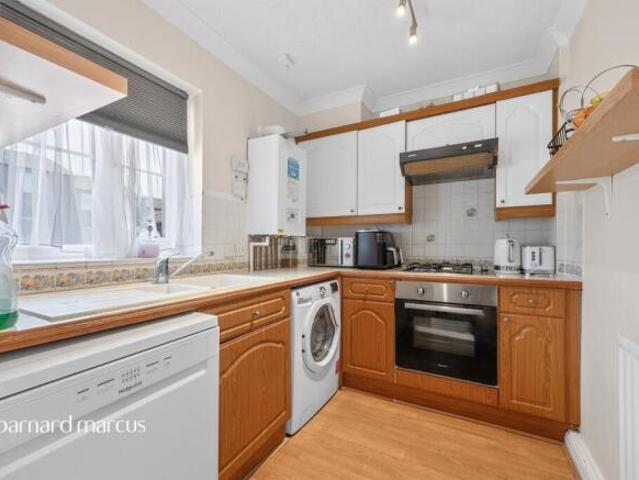Cottage for sale in London Borough of Sutton, Greater London
