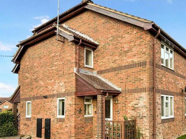 House for sale in Fleet, Hart