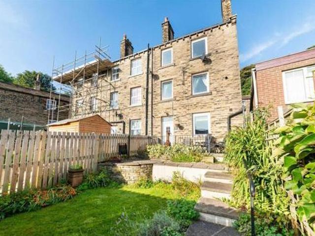 House for sale in Holmfirth, West Yorkshire
