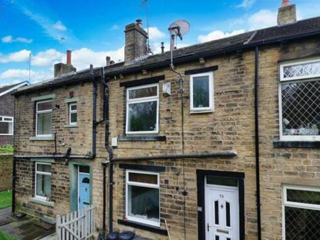 House for sale in Farsley, West Yorkshire