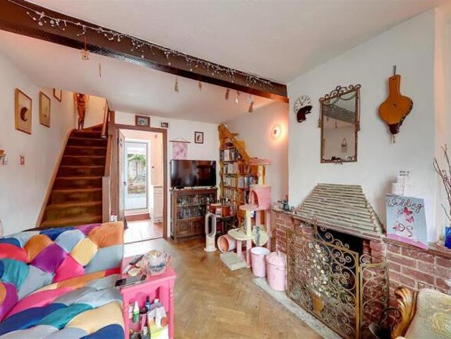Cottage for sale in Worthing, West Sussex
