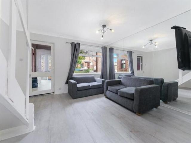 Cottage for sale in Govanhill, Scotland