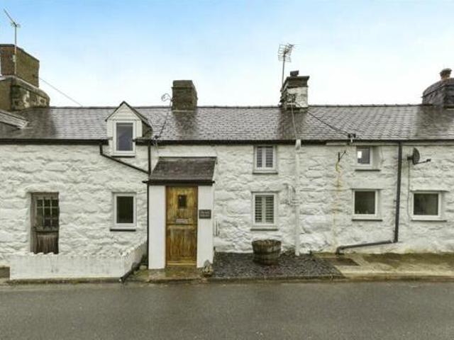 House for sale in Pwllheli, Wales