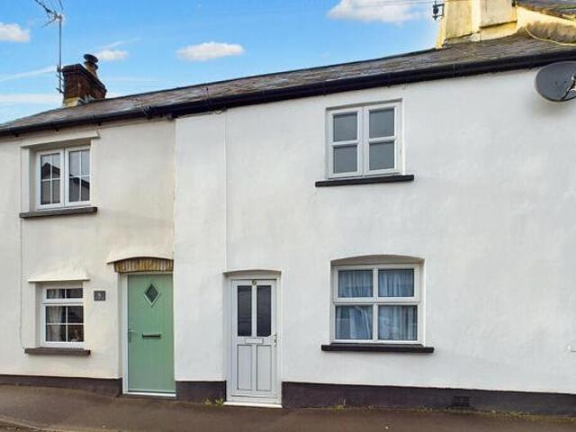 House for sale in Llanbadoc, Wales
