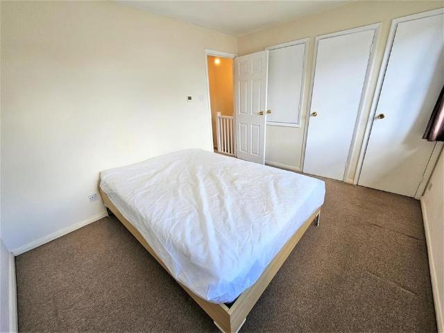 House for rent in London Borough of Hounslow, Cat Hill