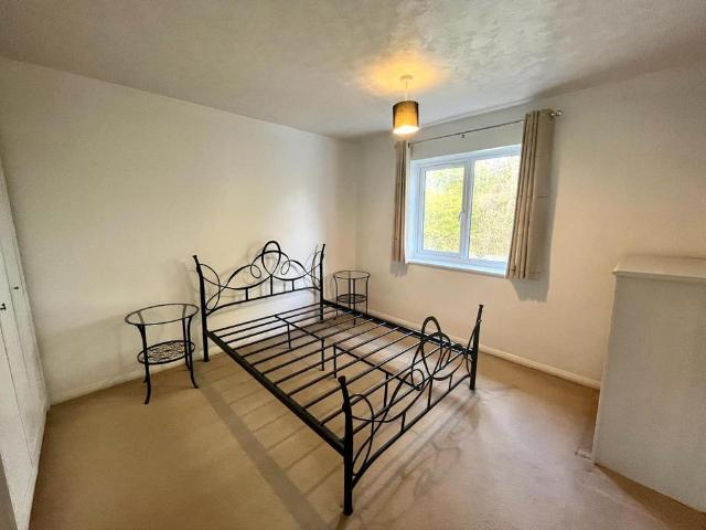 House for rent in East Hunsbury, Far Cotton